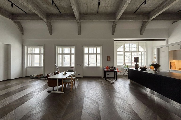Loft #33