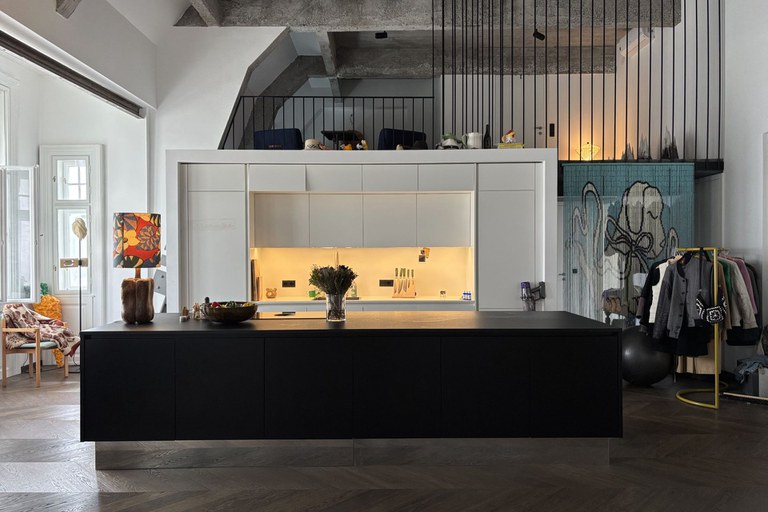 Loft #33