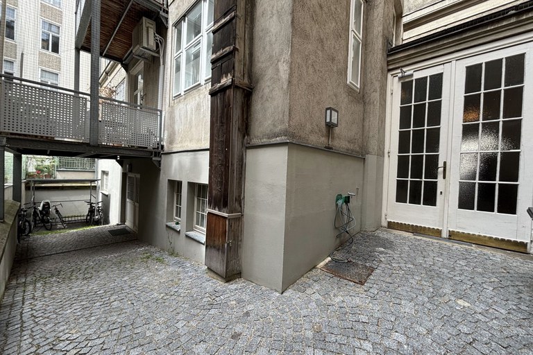 Loft #33