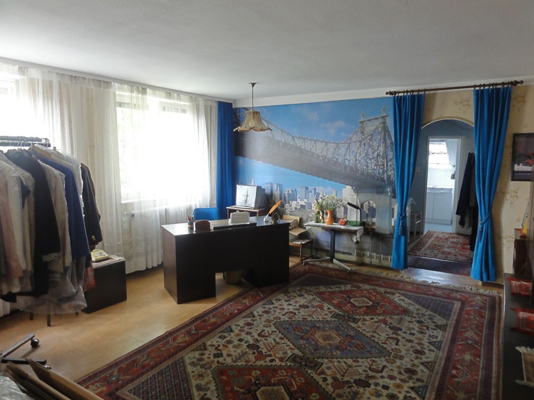 Haus #49
